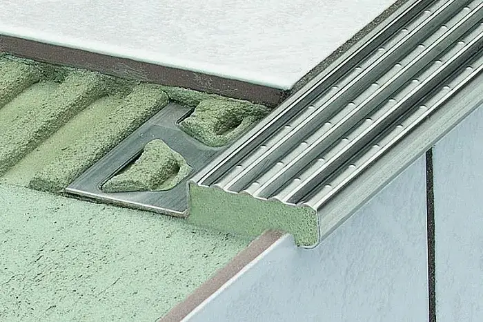 Schlüter Trep-E V4A Treppenprofil Edelstahl V4A 1,5 m Abverkauf